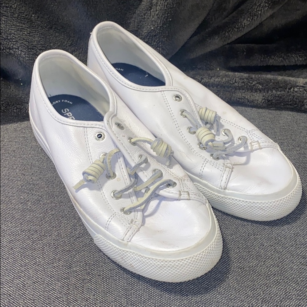 Barely worn Sperry loafers (women’s)